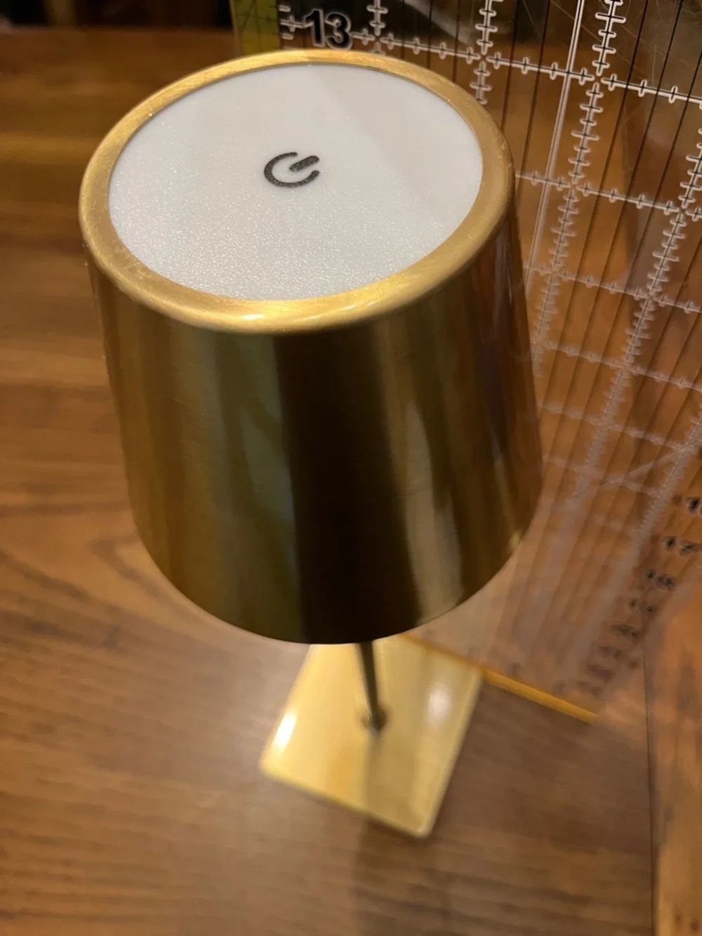 Gold Touch-Top Table Lamp, cordless‎ and rechargeable